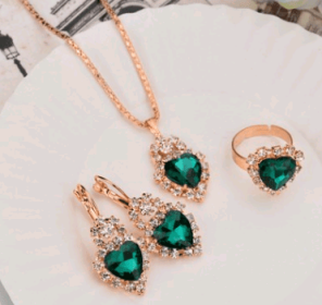 Europe And The United States Personalized Water Drop Color Diamond Necklace, Earrings, Rings Set, Shiny High-end Bridal Jewelry Wholesale (Option: Heart shape green-3)