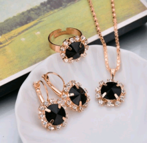 Europe And The United States Personalized Water Drop Color Diamond Necklace, Earrings, Rings Set, Shiny High-end Bridal Jewelry Wholesale (Option: Round black-2)