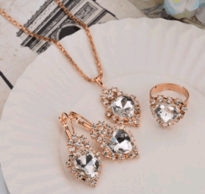 Europe And The United States Personalized Water Drop Color Diamond Necklace, Earrings, Rings Set, Shiny High-end Bridal Jewelry Wholesale (Option: Heart shape white-3)